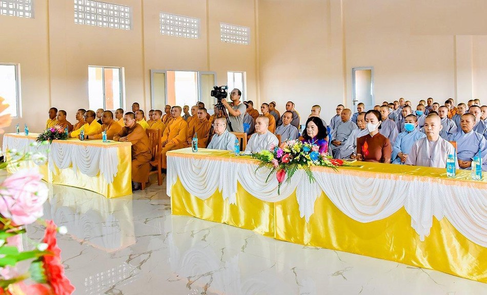 Đại biểu, Tăng Ni sinh tại buổi lễ Đại biểu, Tăng Ni sinh tại buổi lễ