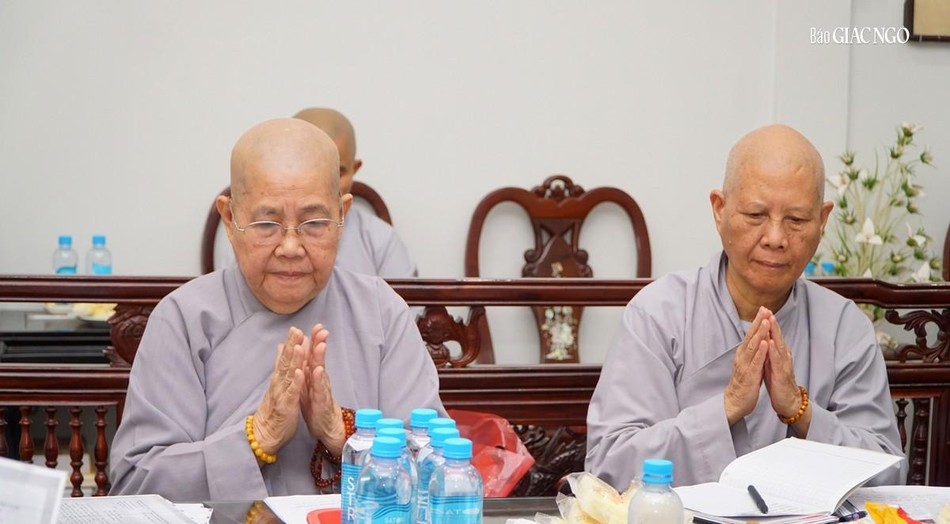 Ni trưởng Thích nữ Từ Nhẫn, Ni trưởng Thích nữ Như Minh Ni trưởng Thích nữ Từ Nhẫn, Ni trưởng Thích nữ Như Minh