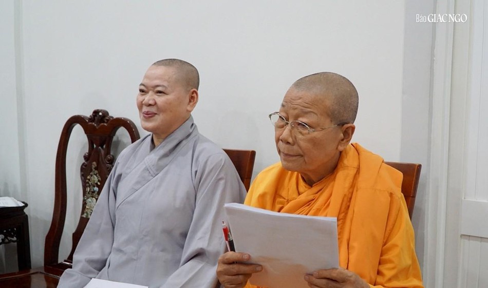 Ni sư Thích nữ Huệ Tuyến, Ni trưởng Thích nữ Tín Liên Ni sư Thích nữ Huệ Tuyến, Ni trưởng Thích nữ Tín Liên