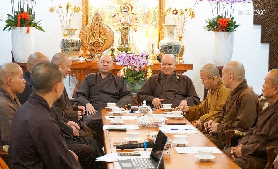 Chư tôn đức thảo luận chuẩn bị tổ chức tọa đàm về hoạt động quốc tế của GHPGVN, tại Bình Định Chư tôn đức thảo luận chuẩn bị tổ chức tọa đàm về hoạt động quốc tế của GHPGVN, tại Bình Định