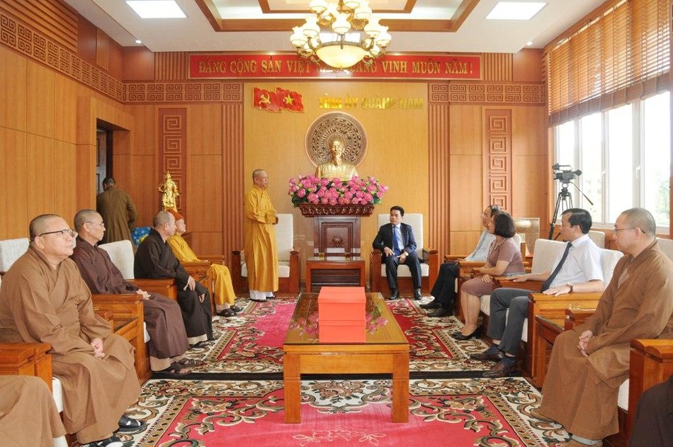 Hòa thượng Thích Phước Minh thăm hỏi, cảm ơn đến lãnh đạo Tỉnh ủy Hòa thượng Thích Phước Minh thăm hỏi, cảm ơn đến lãnh đạo Tỉnh ủy