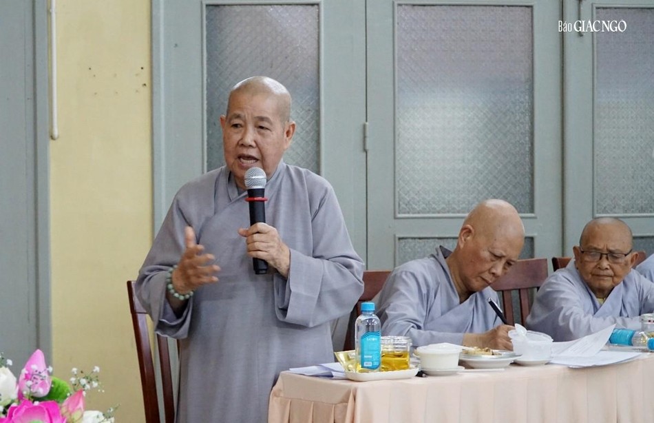 Ni trưởng Thích nữ Từ Nhẫn Ni trưởng Thích nữ Từ Nhẫn