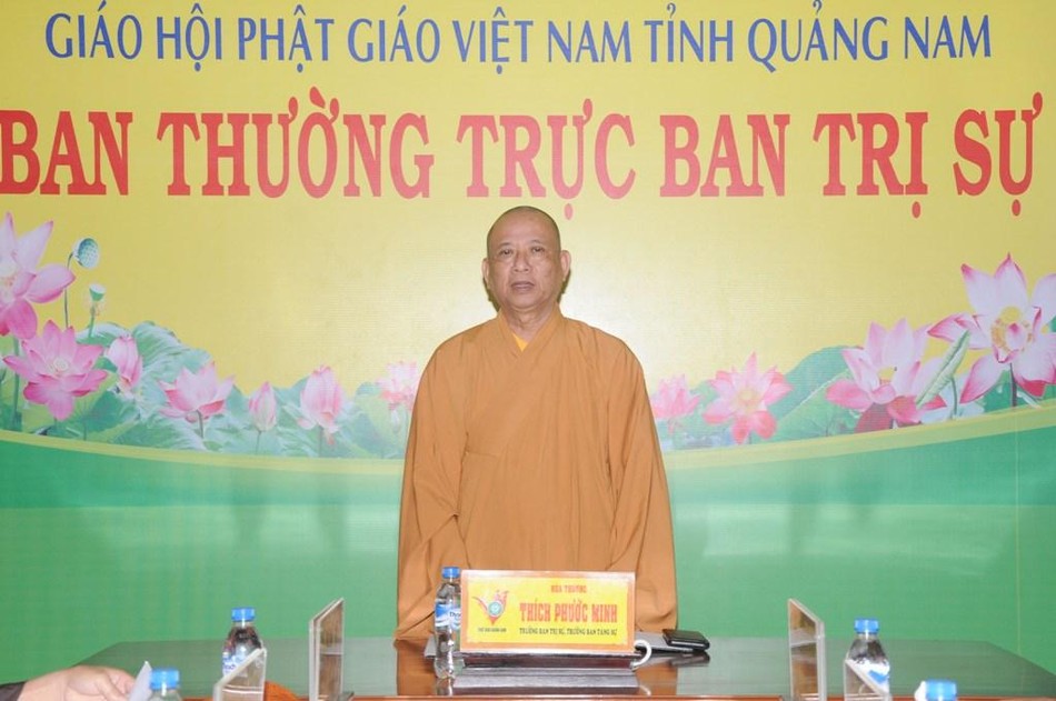 Hòa thượng Thích Phước Minh chủ trì buổi họp