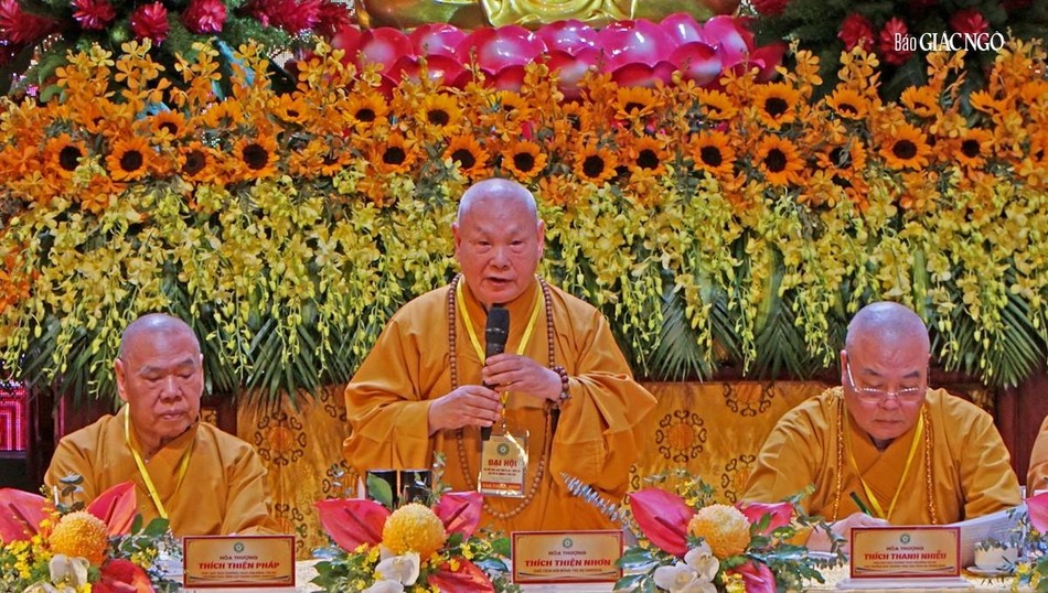 Hòa thượng Thích Thiện Nhơn lấy ý kiến đại biểu hiện diện biểu quyết thống nhất thông qua danh sách thành phần nhân sự Ban Trị sự GHPGVN tỉnh Bà Rịa - Vũng Tàu nhiệm kỳ VII (2022-2027)