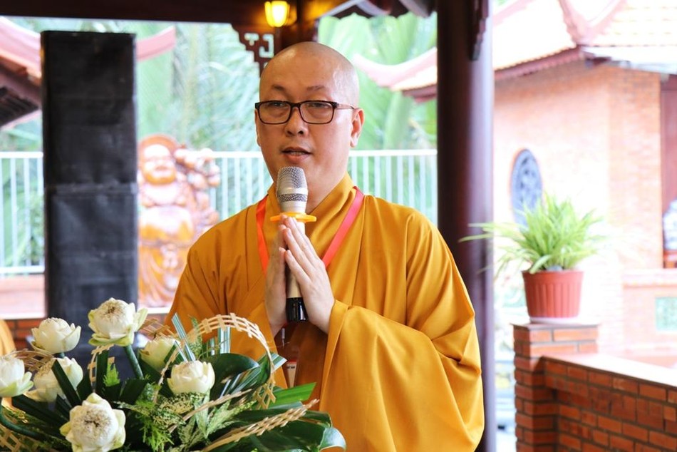 Thượng tọa Thích Huệ Định phát biểu khai mạc Thượng tọa Thích Huệ Định phát biểu khai mạc
