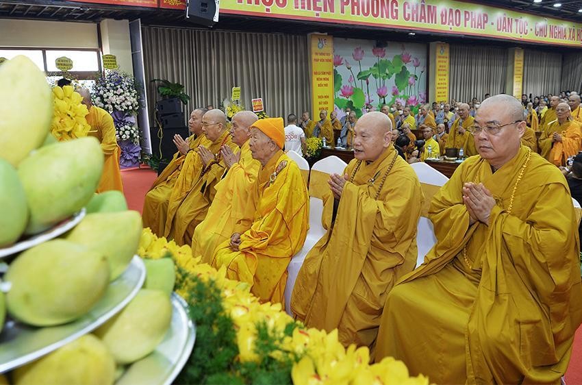 Chư tôn giáo phẩm chứng minh Chư tôn giáo phẩm chứng minh
