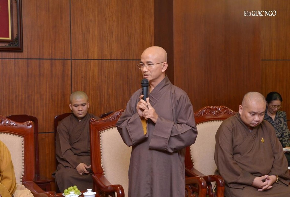 Thượng tọa Thích Thiện Quý thông tin về đoàn đại biểu