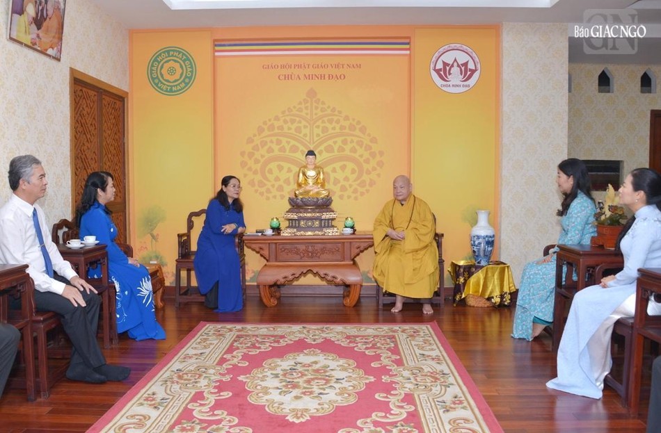 Buổi tiếp thân mật đoàn lãnh đạo Thành ủy và các cơ quan TP.HCM Buổi tiếp thân mật đoàn lãnh đạo Thành ủy và các cơ quan TP.HCM