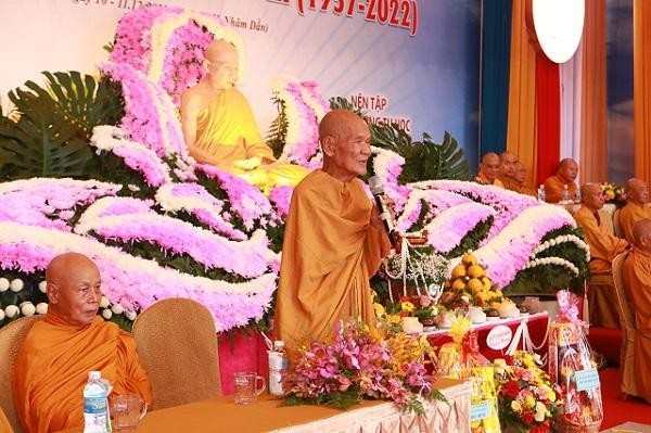 Hòa thượng Thích Giác Tường ban đạo từ Hòa thượng Thích Giác Tường ban đạo từ