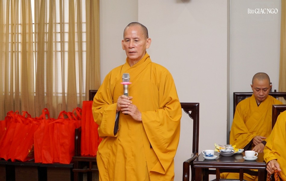 Hòa thượng Thích Thiện Thống thay mặt Hội đồng Trị sự, Văn phòng II cảm ơn lãnh đạo Ban Tôn giáo TP.HCM đến thăm, chúc Tết cổ truyền của dân tộc Hòa thượng Thích Thiện Thống thay mặt Hội đồng Trị sự, Văn phòng II cảm ơn lãnh đạo Ban Tôn giáo TP.HCM đến thăm, chúc Tết cổ truyền của dân tộc