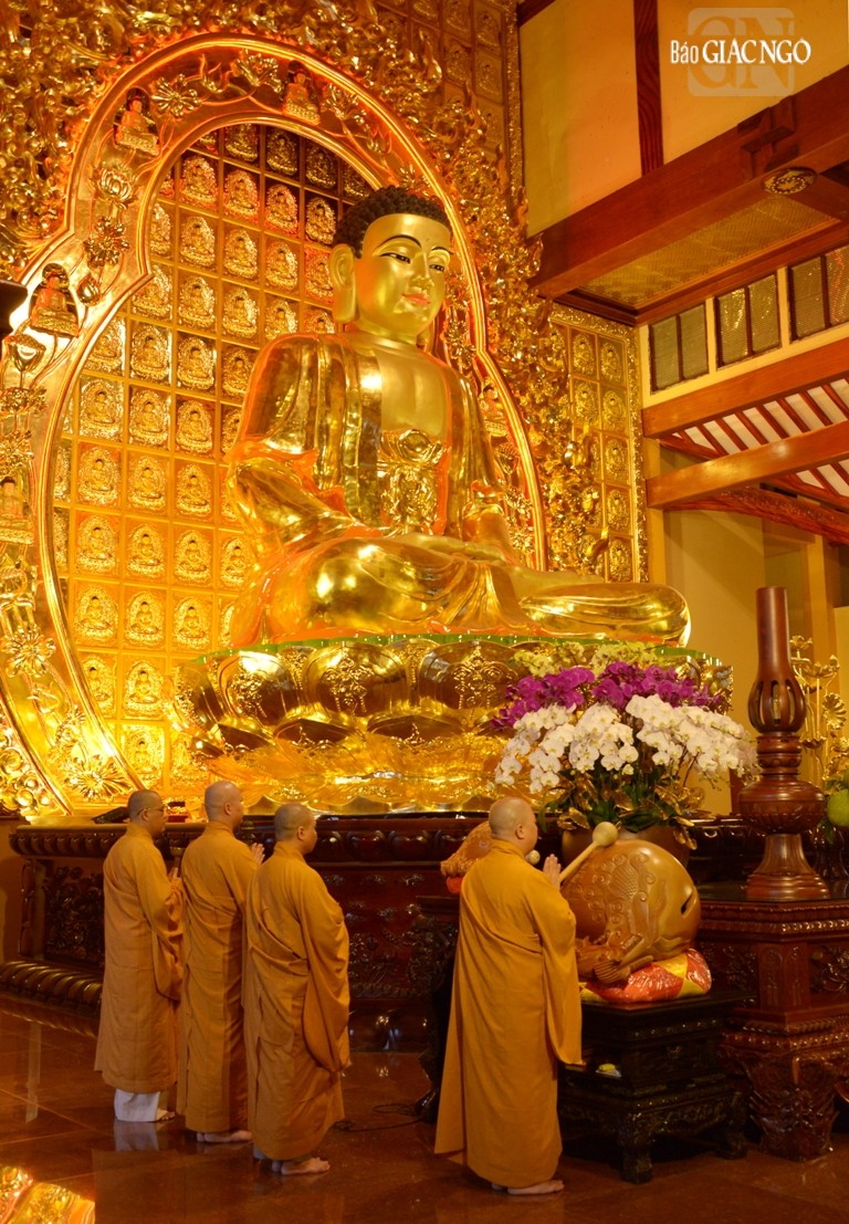 Bố-tát là thọ mạng của Tăng-già Bố-tát là thọ mạng của Tăng-già