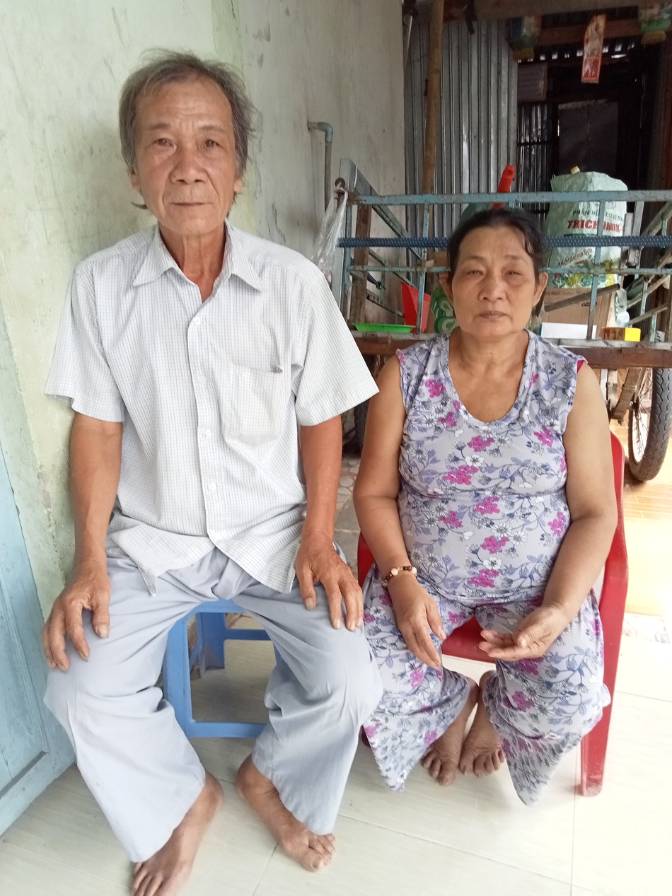 Hai vợ chồng ông Phỉ và bà Lâm Thị Nga Hai vợ chồng ông Phỉ và bà Lâm Thị Nga