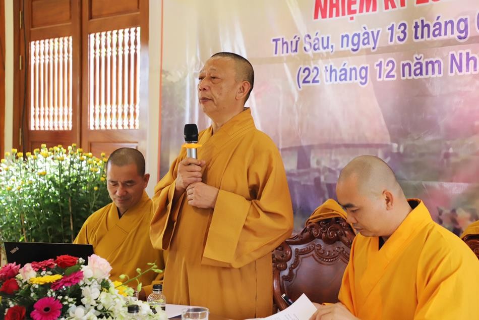 Thượng tọa Thích Quảng Tuấn - Trưởng Phân ban Phật tử Dân tộc Trung ương chủ trì buổi họp Thượng tọa Thích Quảng Tuấn - Trưởng Phân ban Phật tử Dân tộc Trung ương chủ trì buổi họp