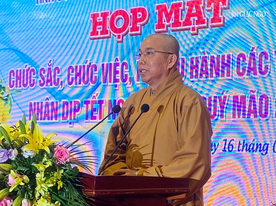Thượng tọa Thích Giác Nghi phát biểu tại buổi gặp mặt Thượng tọa Thích Giác Nghi phát biểu tại buổi gặp mặt