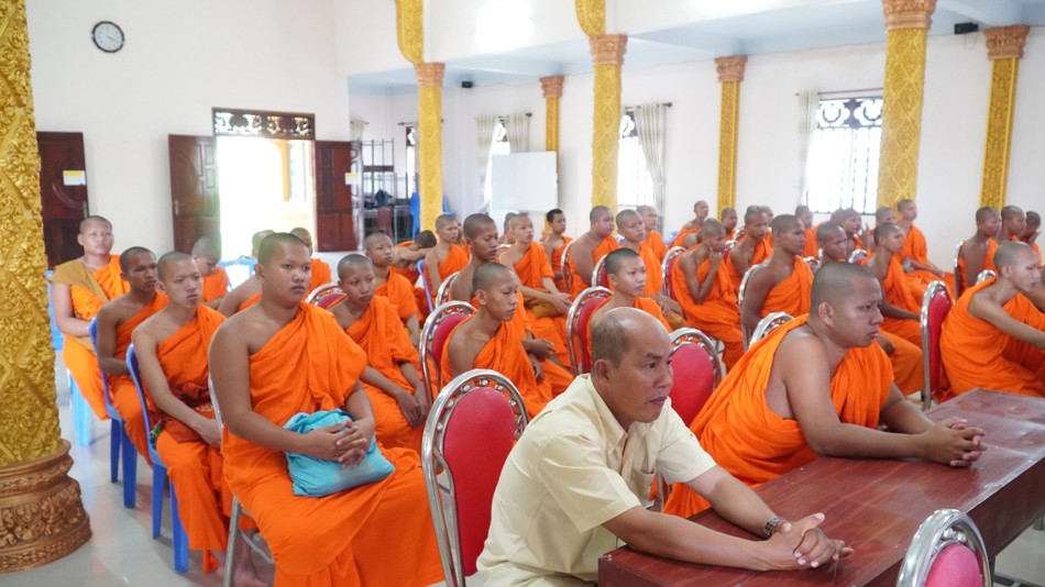 Kỳ thi tốt nghiệp giáo lý Pali – Kinh Luận giới và lớp Ngữ văn Khmer năm học 2022-2023 Kỳ thi tốt nghiệp giáo lý Pali – Kinh Luận giới và lớp Ngữ văn Khmer năm học 2022-2023