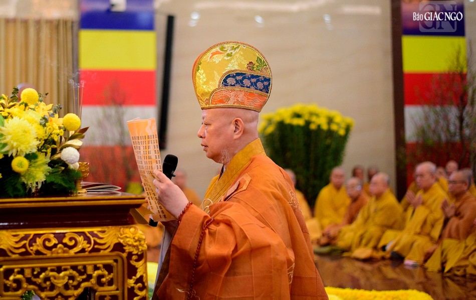 Hòa thượng Thích Lệ Trang tuyên sớ