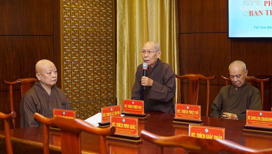 Hòa thượng Thích Thiện Đức đóng góp ý kiến Hòa thượng Thích Thiện Đức đóng góp ý kiến