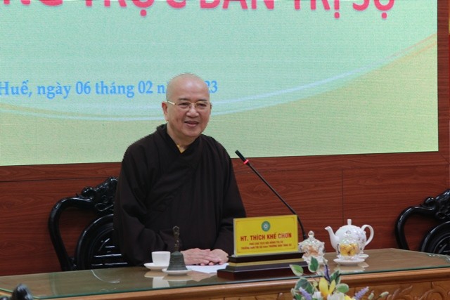 Hòa thượng Thích Khế Chơn chủ trì buổi họp Hòa thượng Thích Khế Chơn chủ trì buổi họp