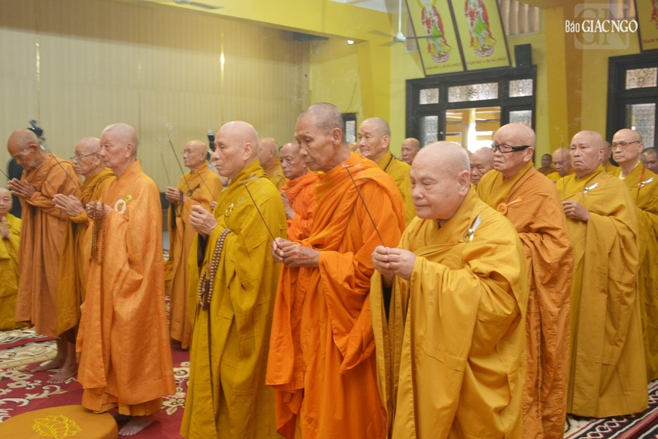 Chư tôn giáo phẩm Ban Thường trực Hội đồng Chứng minh, Hội đồng Trị sự niêm hương tưởng niệm Chư tôn giáo phẩm Ban Thường trực Hội đồng Chứng minh, Hội đồng Trị sự niêm hương tưởng niệm