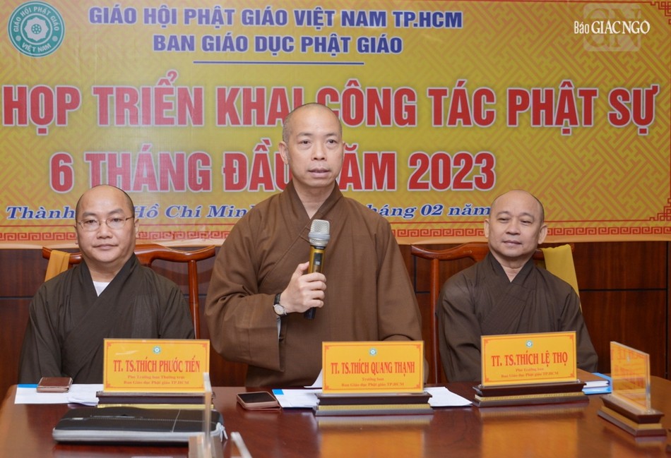 Thượng tọa Thích Quang Thạnh chủ trì, phát biểu khai mạc buổi họp Thượng tọa Thích Quang Thạnh chủ trì, phát biểu khai mạc buổi họp