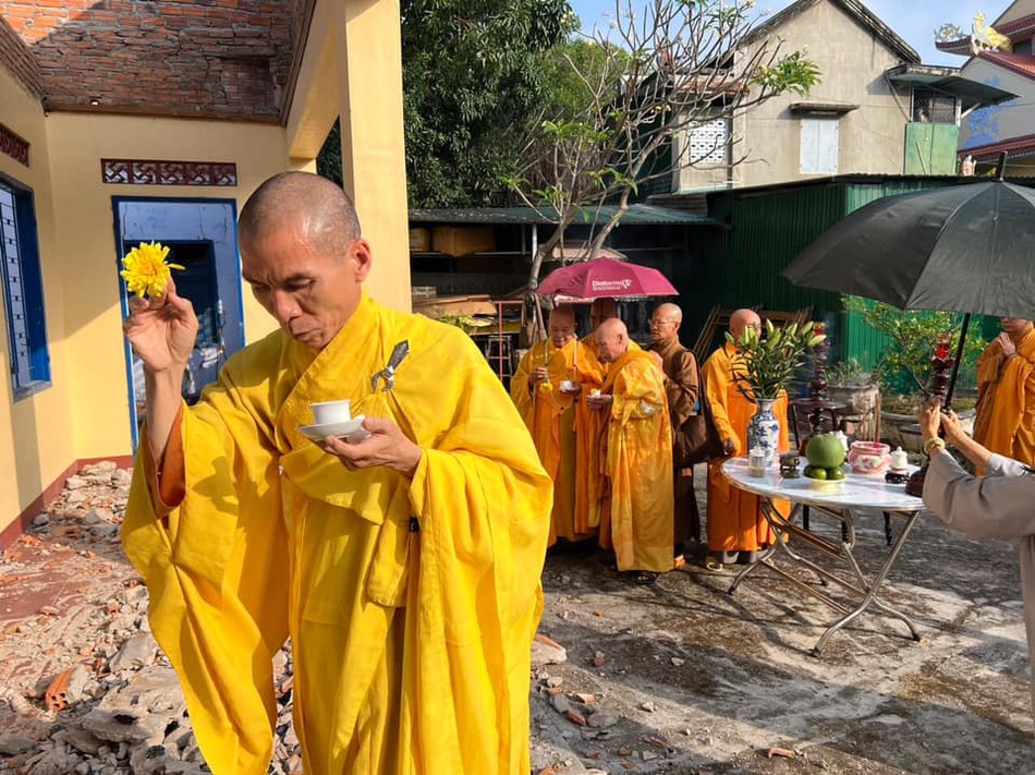 Thượng toạ Thích Giác Không, Trưởng ban Trị sự GHPGVN TP.Cam Ranh, Trưởng ban Tái thiết công trình văn phòng Ban Trị sự thực hiện sái tịnh