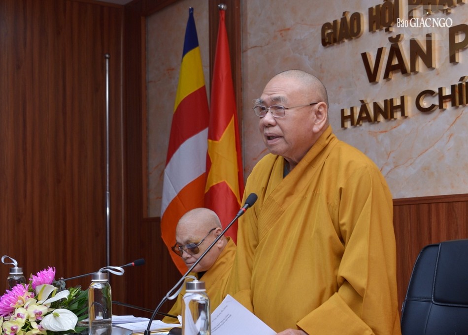 Hòa thượng Thích Thiện Pháp trình dự thảo quy chế của Ban Kiểm soát T.Ư Hòa thượng Thích Thiện Pháp trình dự thảo quy chế của Ban Kiểm soát T.Ư