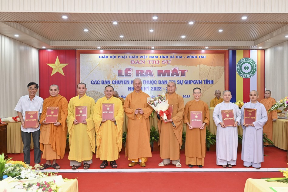 Nhận quyết định