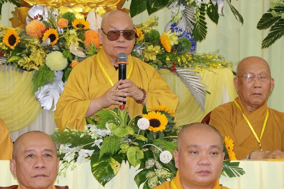 Hòa thượng Thích Thiện Nhơn ban đạo từ Hòa thượng Thích Thiện Nhơn ban đạo từ