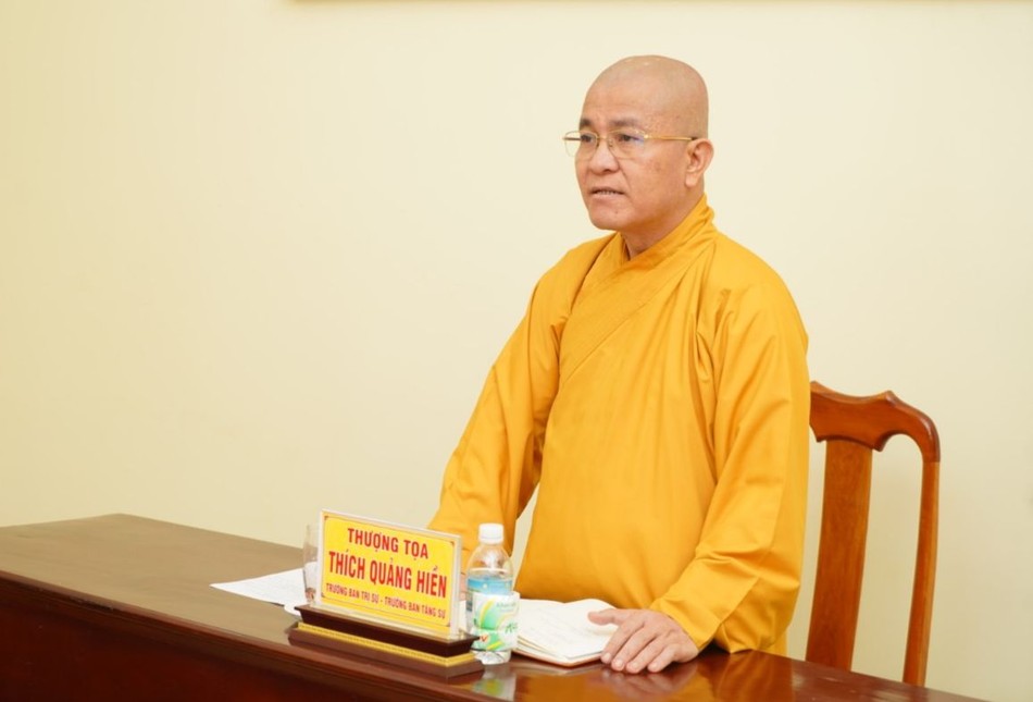 Thượng tọa Thích Quảng Hiền chủ trì buổi họp, phát biểu khai mạc Thượng tọa Thích Quảng Hiền chủ trì buổi họp, phát biểu khai mạc