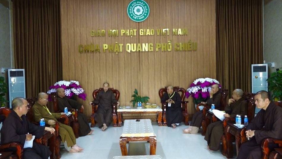 Chư tôn đức Trường Trung cấp Phật học tỉnh họp triển khai Phật sự