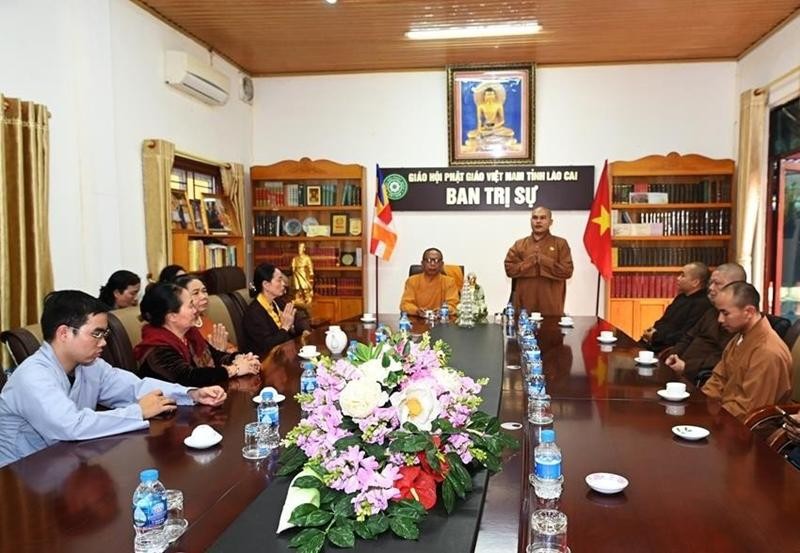 Thăm chư tôn đức Ban Trị sự Phật giáo tỉnh Lào Cai