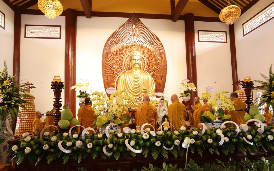 An vị tôn tượng Đức Bổn Sư tại chùa Bửu Thọ An vị tôn tượng Đức Bổn Sư tại chùa Bửu Thọ