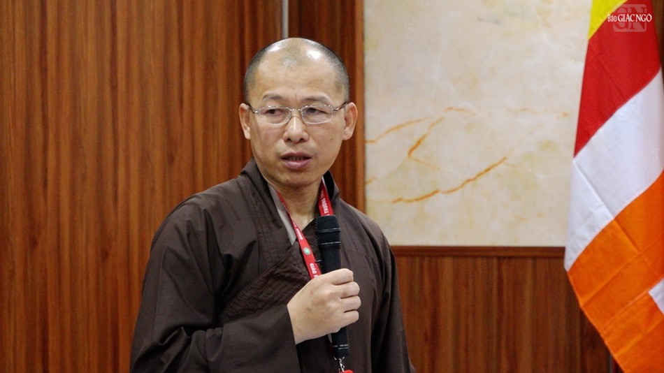 Thượng tọa Thích Minh Nhẫn, Ủy viên Thư ký Hội đồng Trị sự, Phó chánh Văn phòng II, phụ trách quản trị hành chánh tổng hợp và các tỉnh, thành báo cáo 10 nội dung thực hiện của Văn phòng II Thượng tọa Thích Minh Nhẫn, Ủy viên Thư ký Hội đồng Trị sự, Phó chánh Văn phòng II, phụ trách quản trị hành chánh tổng hợp và các tỉnh, thành báo cáo 10 nội dung thực hiện của Văn phòng II