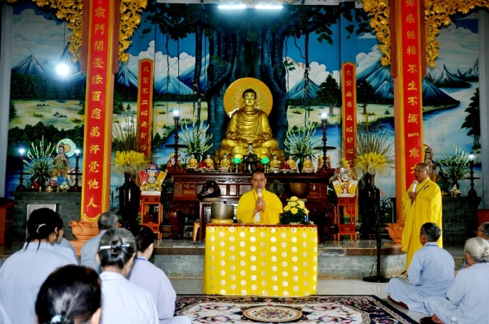 Đại đức Thích Hải Nguyện thuyết giảng tại đạo trang Một ngày an lạc