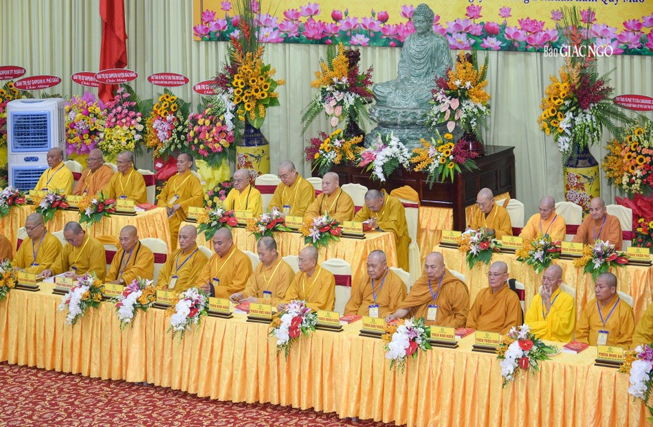 Chư tôn đức chứng minh, chủ tọa