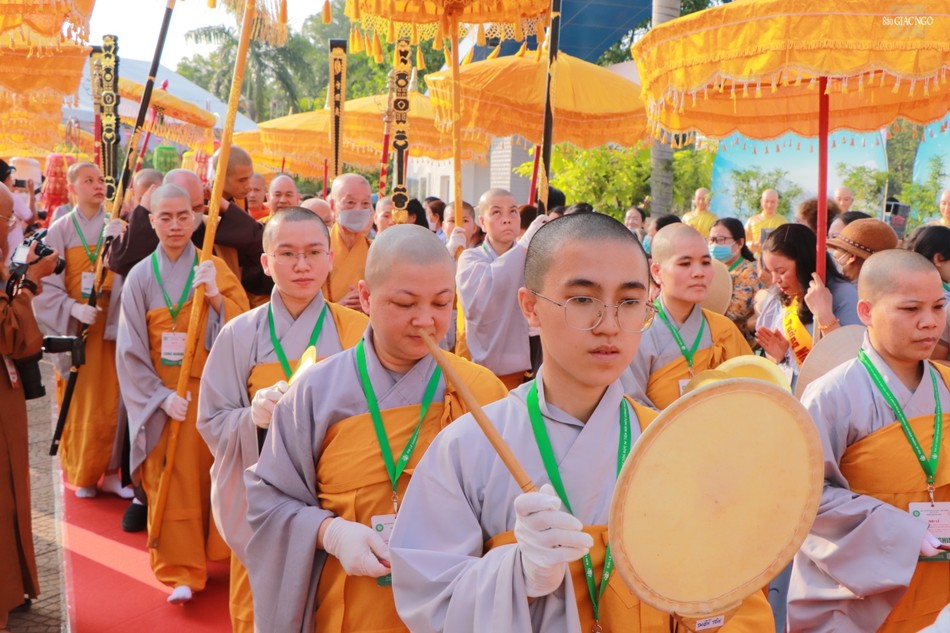 Đức Pháp chủ quang lâm lễ đường Đức Pháp chủ quang lâm lễ đường