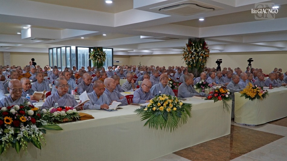 400 vị Ni trưởng, Ni sư, sư cô từ 55 Phân ban Ni giới tỉnh thành tham gia khóa học 400 vị Ni trưởng, Ni sư, sư cô từ 55 Phân ban Ni giới tỉnh thành tham gia khóa học