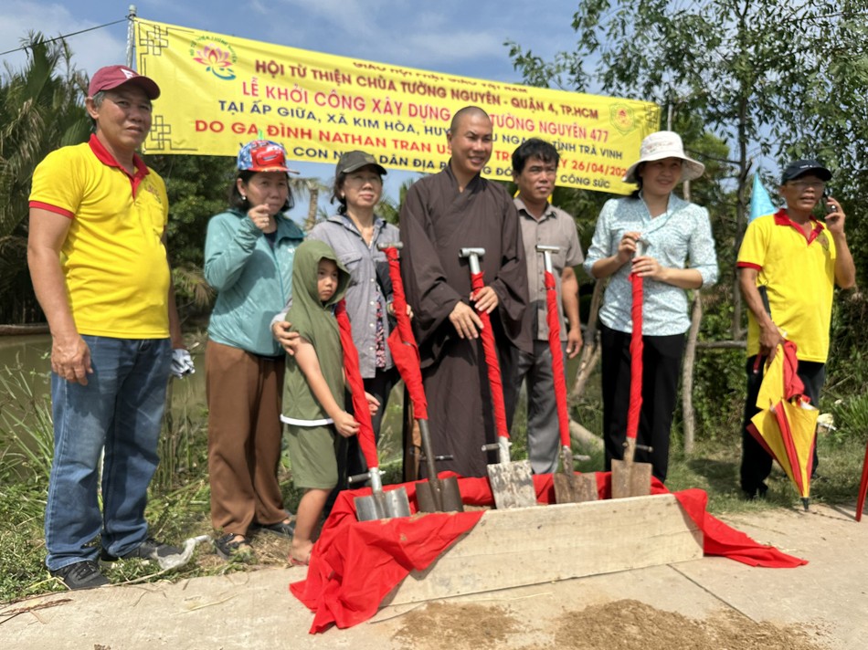 Hội khởi công xây dựng cầu Tuờng Nguyên 476 - 477 - Ảnh: T.N Hội khởi công xây dựng cầu Tuờng Nguyên 476 - 477 - Ảnh: T.N