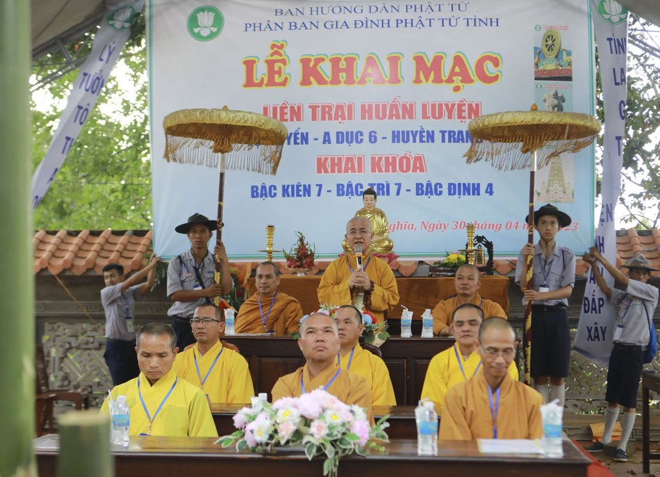 Thượng tọa Thích Quảng Hiền phát biểu tại buổi lễ Thượng tọa Thích Quảng Hiền phát biểu tại buổi lễ