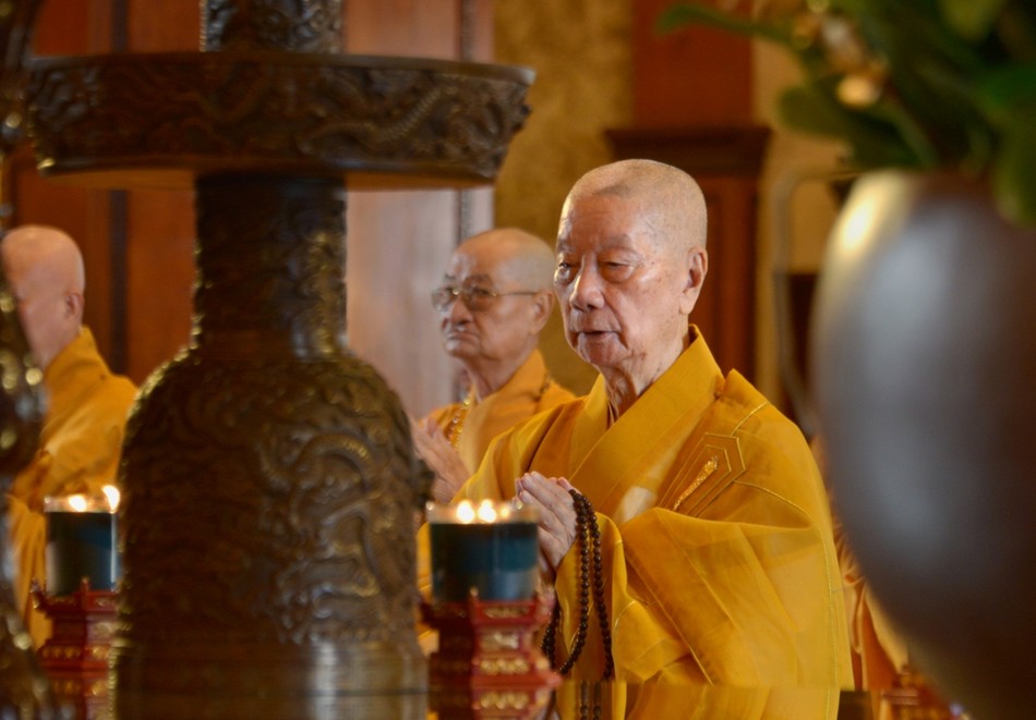 Bố-tát còn có ý nghĩa là trưởng tịnh, nuôi dưỡng phẩm chất thanh tịnh của người xuất gia