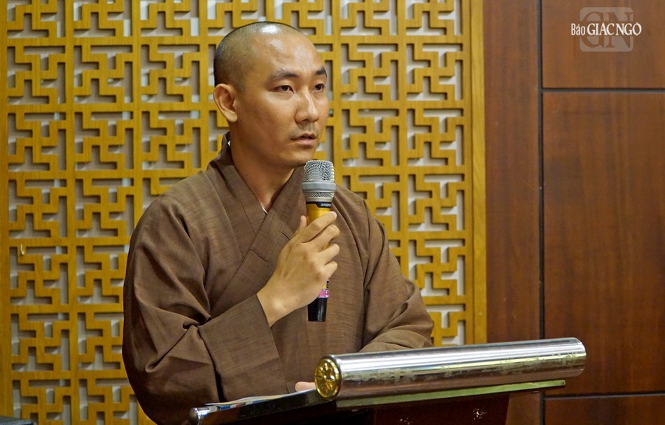 Đại đức Thích Thiện Nghĩa dẫn chương trình hội nghị Đại đức Thích Thiện Nghĩa dẫn chương trình hội nghị