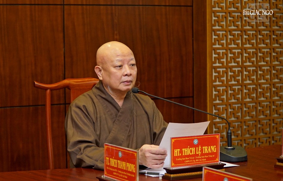 Hòa thượng Thích Lệ Trang chủ trì buổi họp Hòa thượng Thích Lệ Trang chủ trì buổi họp