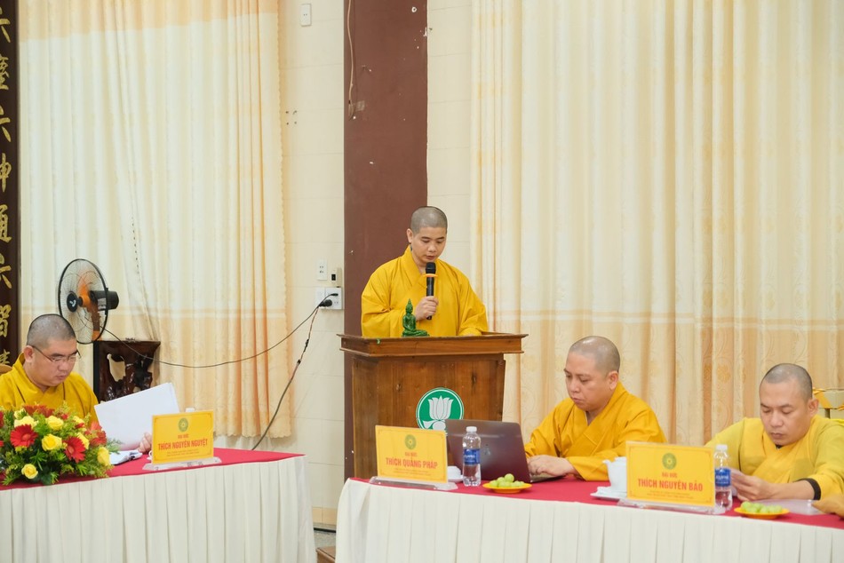 Đại đức Thích Đồng Hạnh báo cáo những tồn đọng, khó khăn Đại đức Thích Đồng Hạnh báo cáo những tồn đọng, khó khăn