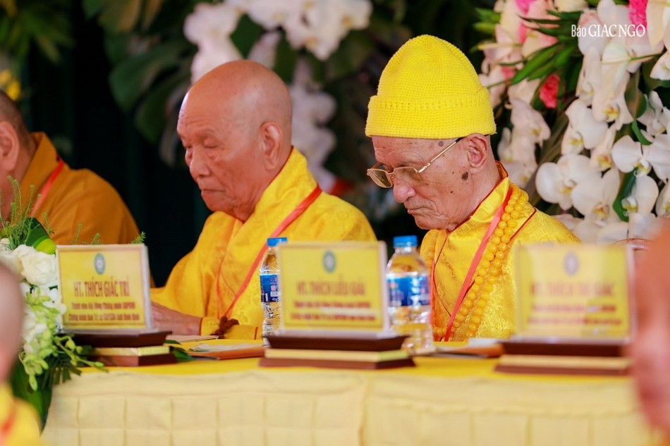 Ban Kiến đàn cung thỉnh Hòa thượng Thích Huệ Minh đương vị Đàn đầu Hòa thượng Giới đàn Tăng Ban Kiến đàn cung thỉnh Hòa thượng Thích Huệ Minh đương vị Đàn đầu Hòa thượng Giới đàn Tăng