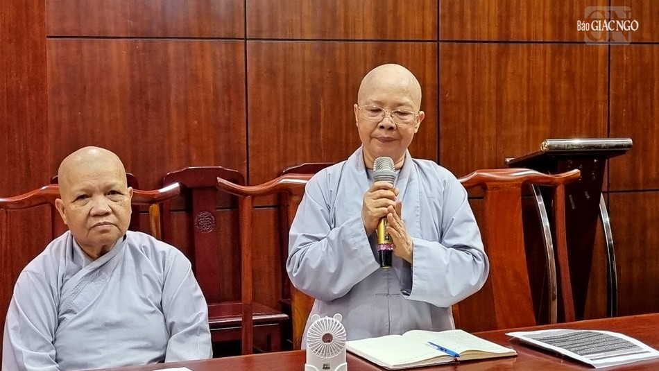 Ni trưởng Thích nữ Như Thảo thông tin về nội dung buổi họp của Ban Thường trực Ban Trị sự Phật giáo TP.HCM ngày 3-5 vừa qua Ni trưởng Thích nữ Như Thảo thông tin về nội dung buổi họp của Ban Thường trực Ban Trị sự Phật giáo TP.HCM ngày 3-5 vừa qua