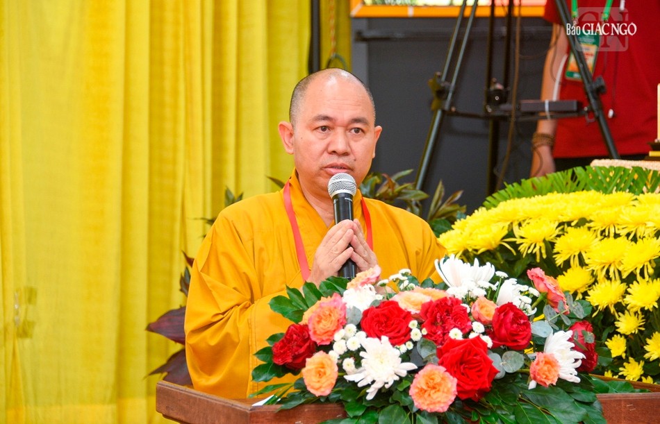 Thượng tọa Thích Đức Thiện trình bày tóm tắt hoạt động Phật sự các tháng đầu năm 2023