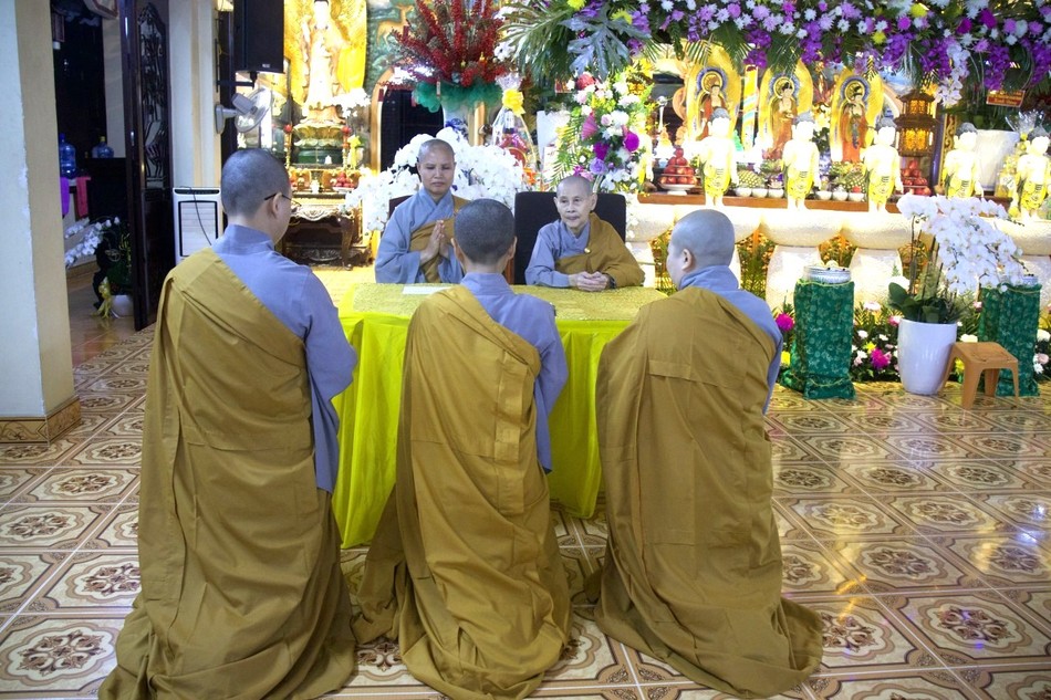 Chư Ni tác pháp thọ an cư Chư Ni tác pháp thọ an cư