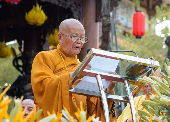 Hòa thượng Thích Quảng Thiện đã cung tuyên Thông điệp Phật đản Phật lịch 2567 của Đức Pháp chủ GHPGVN