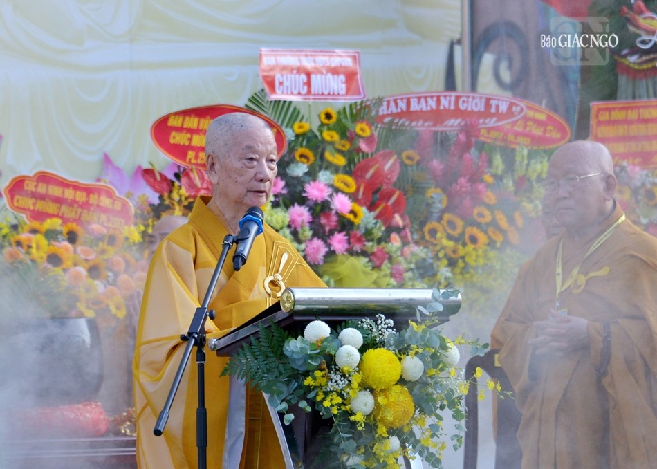 Đức Pháp chủ ban thông điệp Phật đản Phật lịch 2567 đến toàn thể Tăng Ni, Phật tử Việt Nam