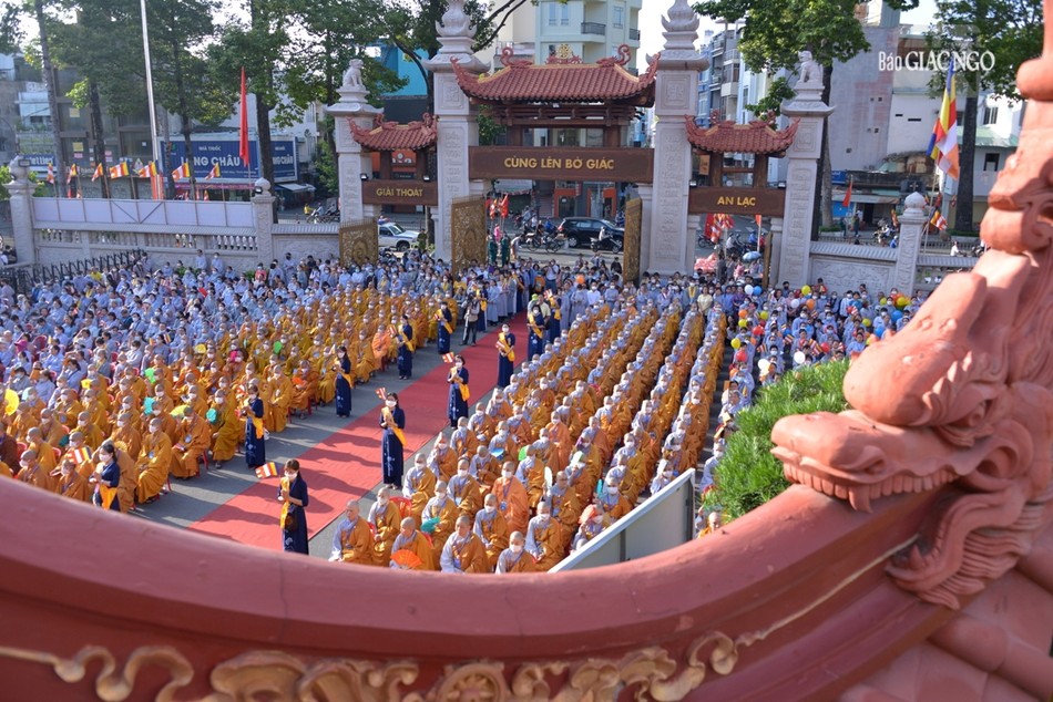 Trang nghiêm Đại lễ Phật đản Phật lịch 2567 tại Việt Nam Quốc Tự